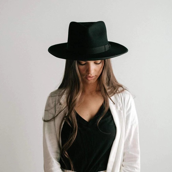 GIGI PIP Accessories - NWT GIGI PIP MONROE HAT IN BLACK